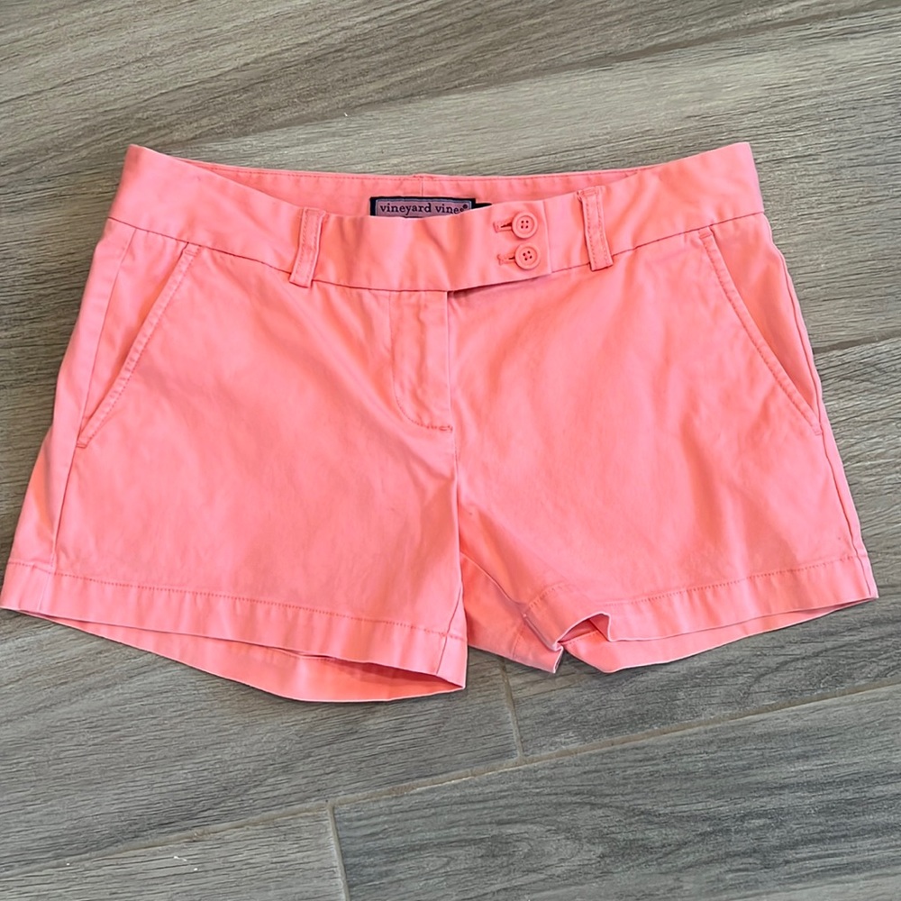 Vineyard Vines women’s shorts size 4